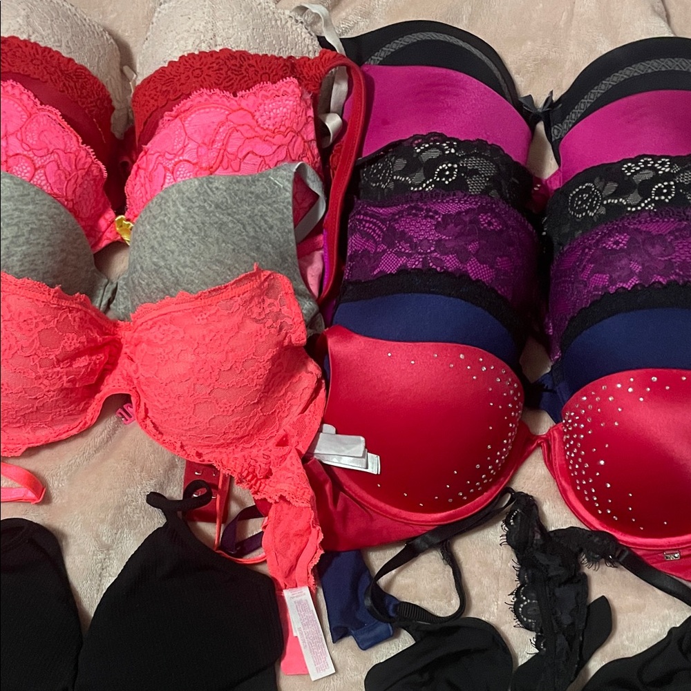 Women's Lace and Satin Bra Lot